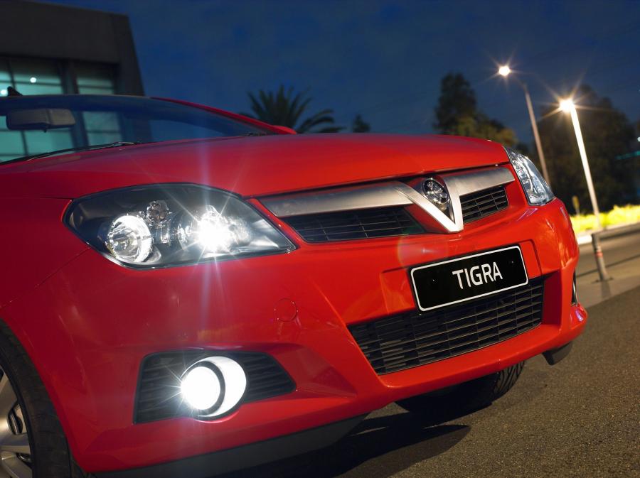  Holden Tigra 2005 года  (фото 38 из 62)